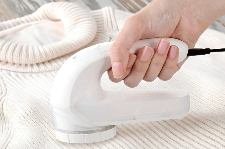 一人暮らしにおすすめの毛玉取り器5選|価格・充電式・コード式を開発経験者が解説